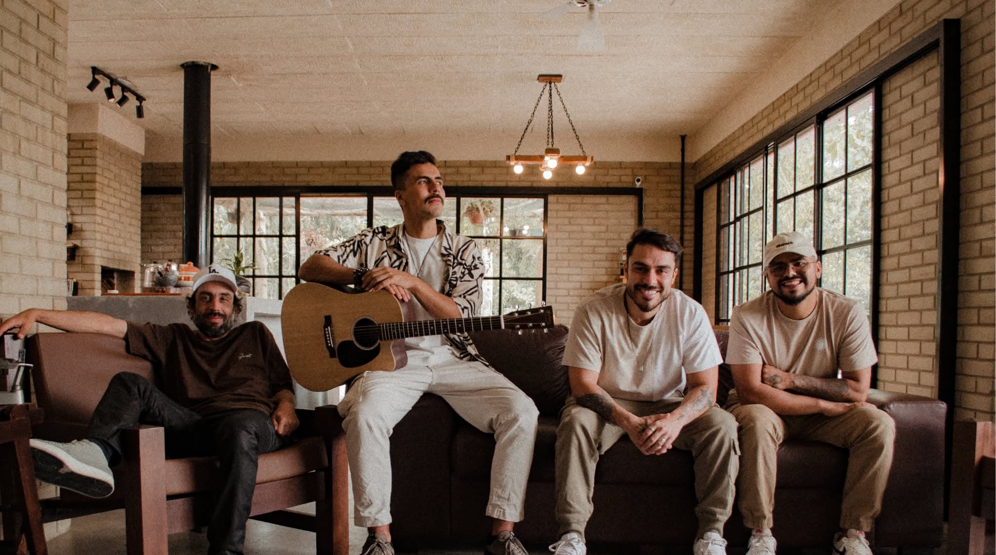 Voraz lança parceria com Planta Raiz: “Meu Jeito de Ser” une gerações do reggae nacional